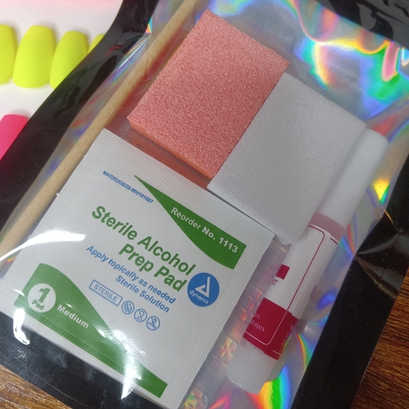 Neon Colored Press on Nails - Picture 3 of 4